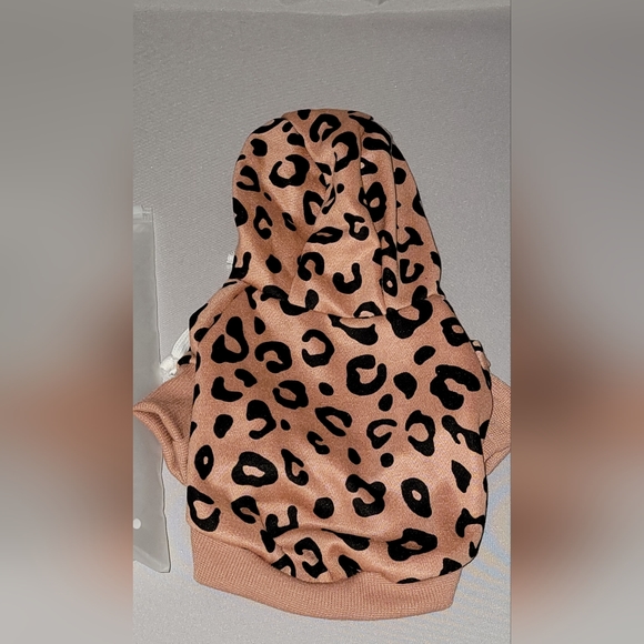 New dog outfit with hood - Picture 2 of 5